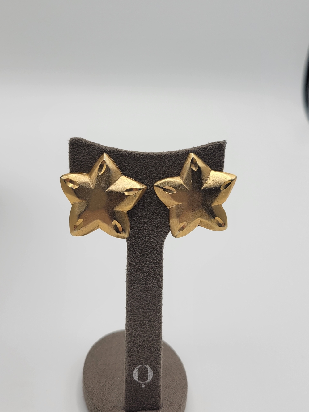 Vintage Made in USA Gold tone Large star Clip on earrings